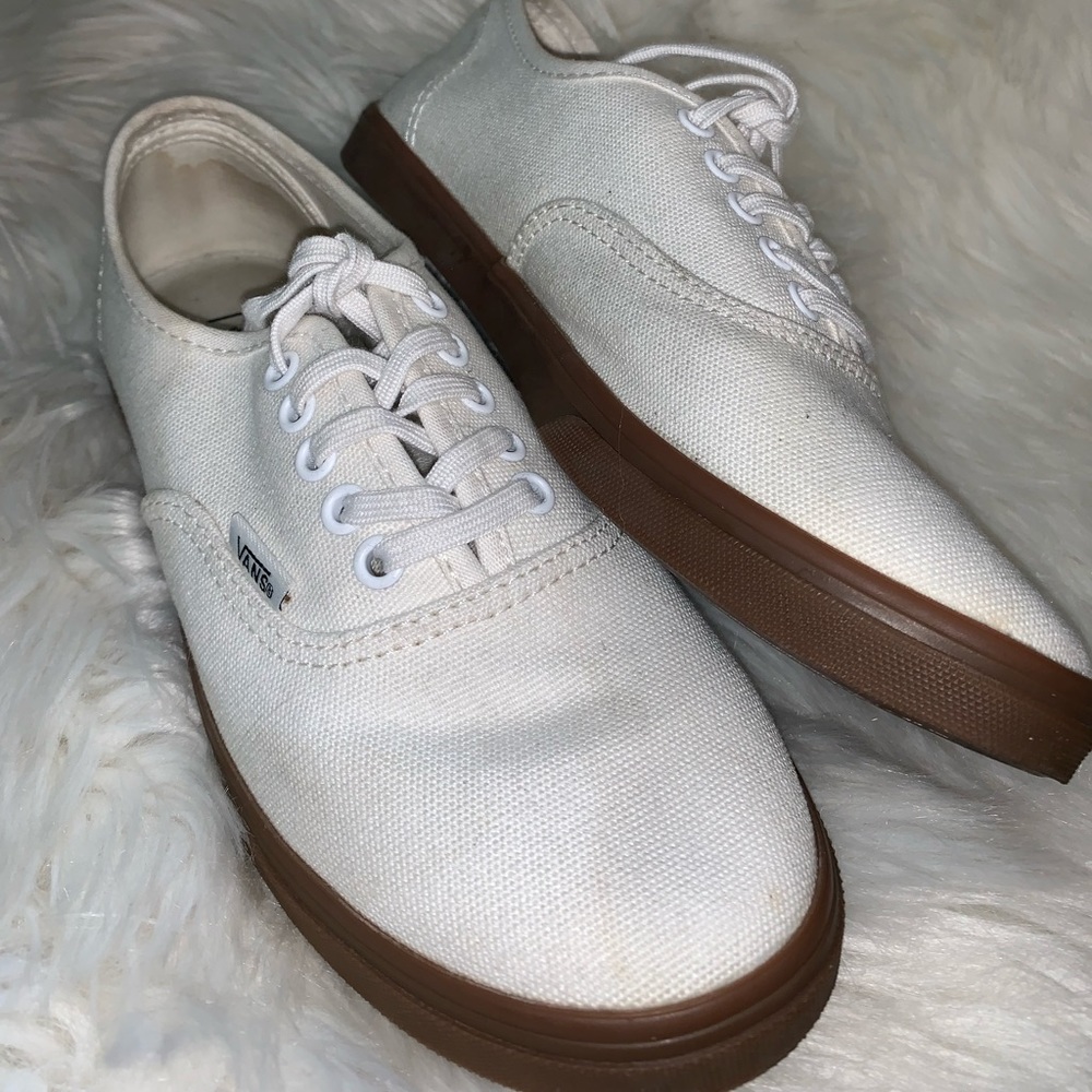 Off-white, gum bottom Vans